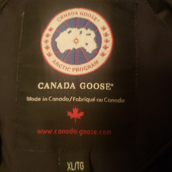 Winter jacket Canada goose - Picture 1 of 5